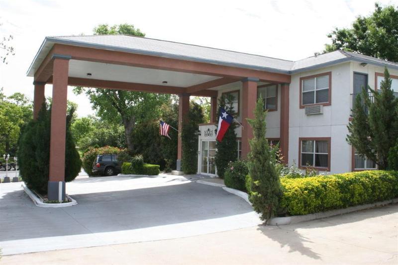 Days Inn by Wyndham Suites Fredericksburg Exterior foto
